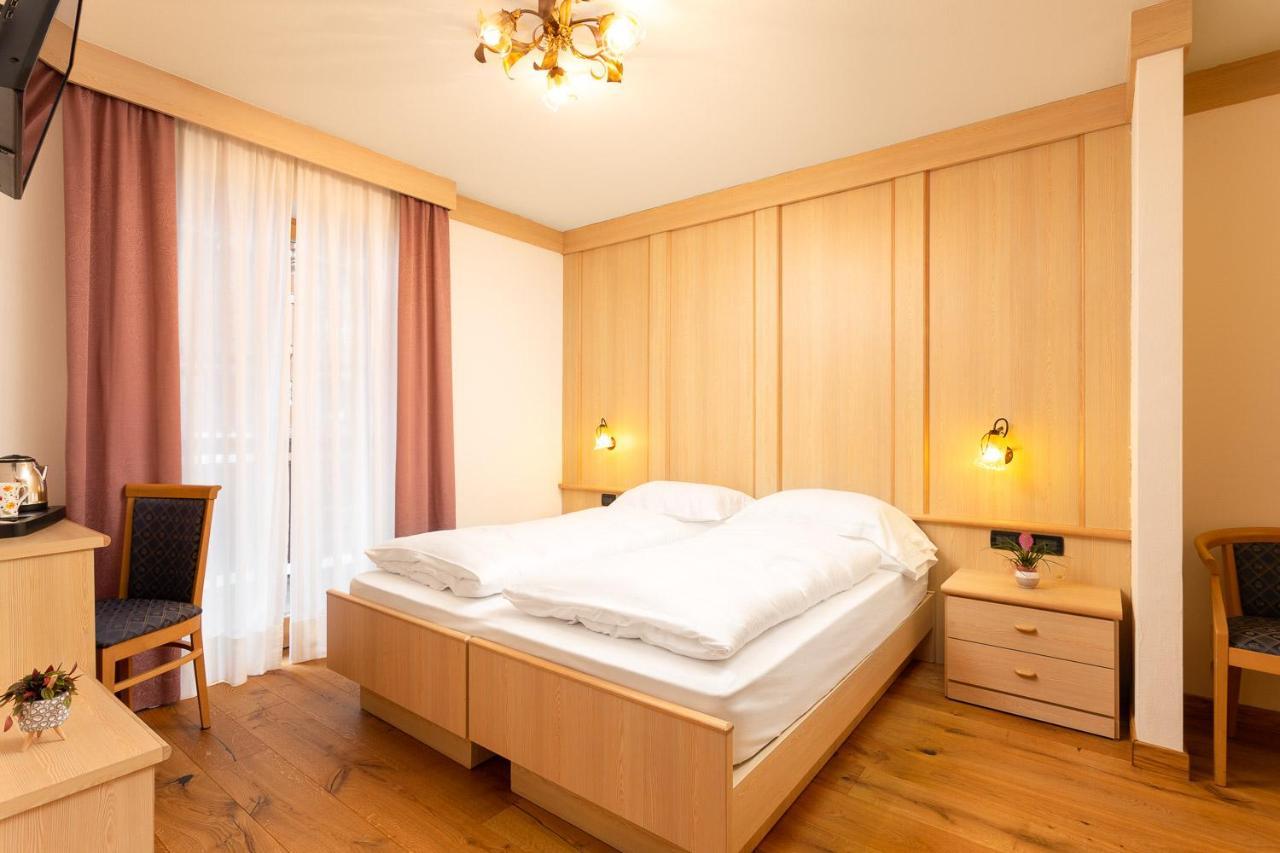 Hotel Pareda Canazei Exteriér fotografie